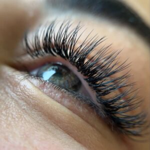 Image exemple d'une pose cils à cils