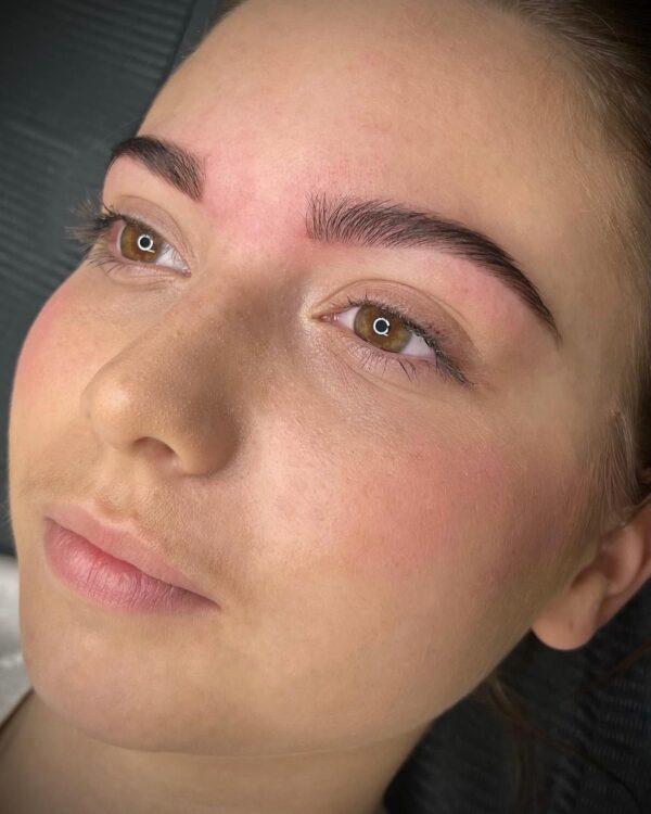 Formation : Restructuration de sourcils